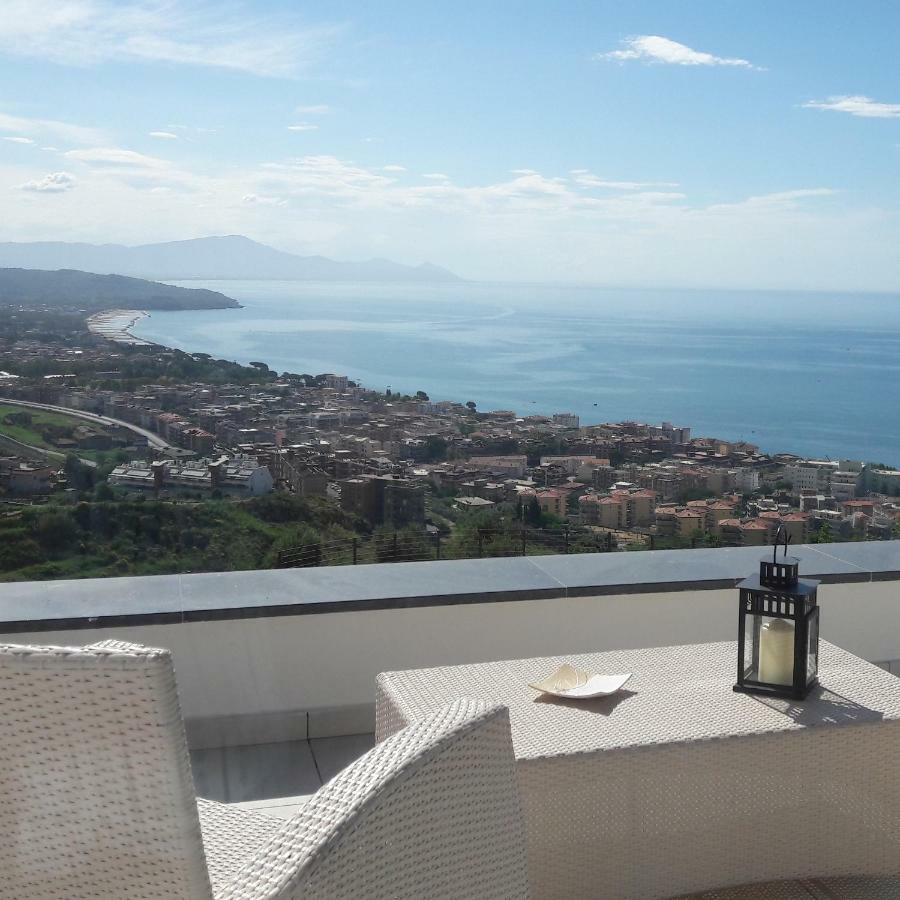 Villa Treglia B&B Formia Kültér fotó