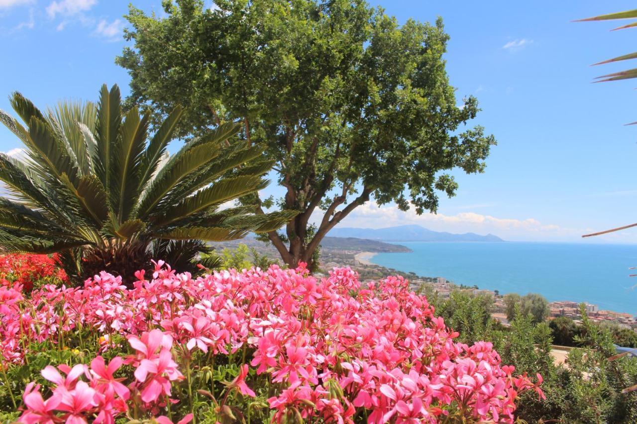 Villa Treglia B&B Formia Kültér fotó
